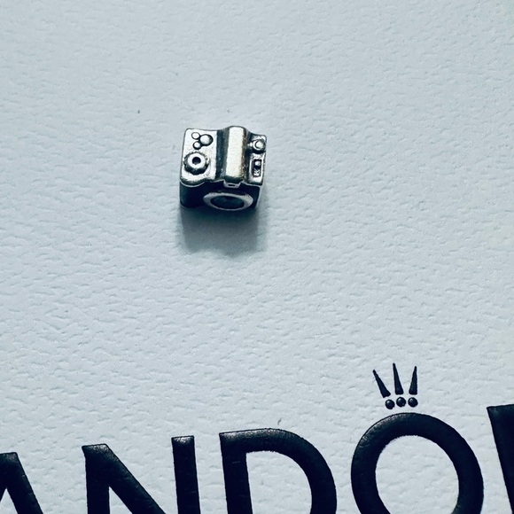 Pandora camera charm - Picture 3 of 7